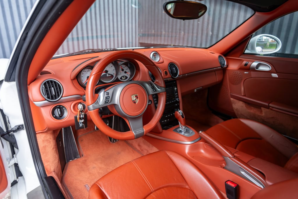 Imagem do veículo PORSCHE CAYMAN 3.4 S I6 24V GASOLINA 2P AUTOMATIZADO