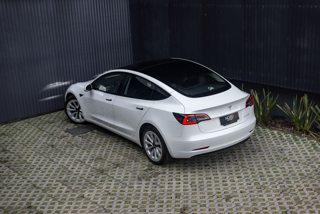 Imagem do veículo TESLA MODEL 3 ELÉTRICO AWD LONG RANGE PERFORMANCE