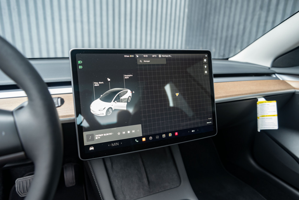 Imagem do veículo TESLA MODEL 3 ELÉTRICO AWD LONG RANGE PERFORMANCE