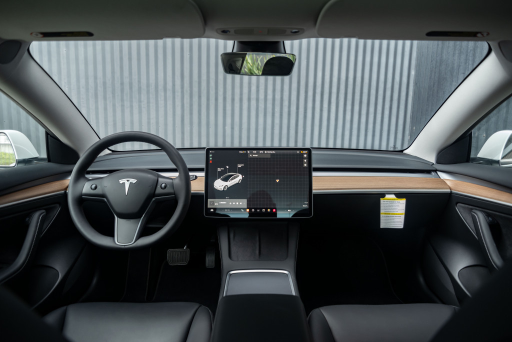 Imagem do veículo TESLA MODEL 3 ELÉTRICO AWD LONG RANGE PERFORMANCE