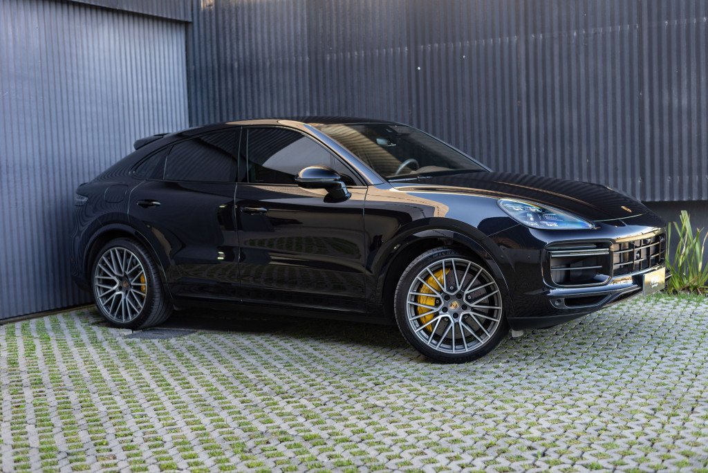 Imagem do veículo PORSCHE CAYENNE 4.0 V8 GASOLINA TURBO COUPÉ AWD TIPTRONIC S