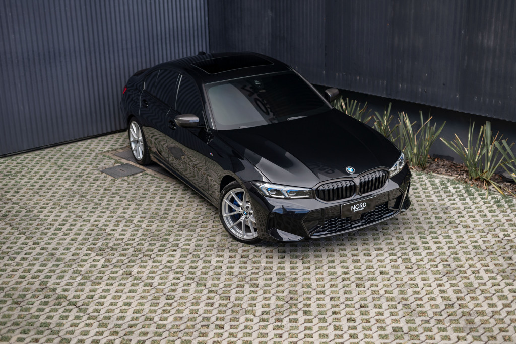 Imagem do veículo BMW 320i 2.0 16V TURBO FLEX M SPORT 10th ANNIVERSARY EDITION AUTOMÁTICO