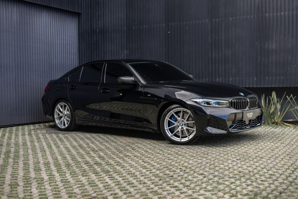 Imagem do veículo BMW 320i 2.0 16V TURBO FLEX M SPORT 10th ANNIVERSARY EDITION AUTOMÁTICO