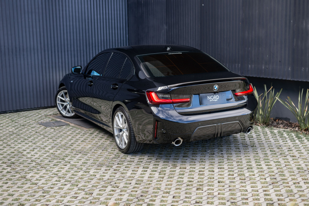 Imagem do veículo BMW 320i 2.0 16V TURBO FLEX M SPORT 10th ANNIVERSARY EDITION AUTOMÁTICO