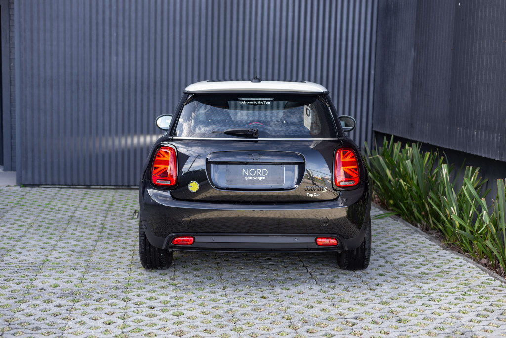Imagem do veículo MINI COOPER SE SPORT 2P ELÉTRICO
