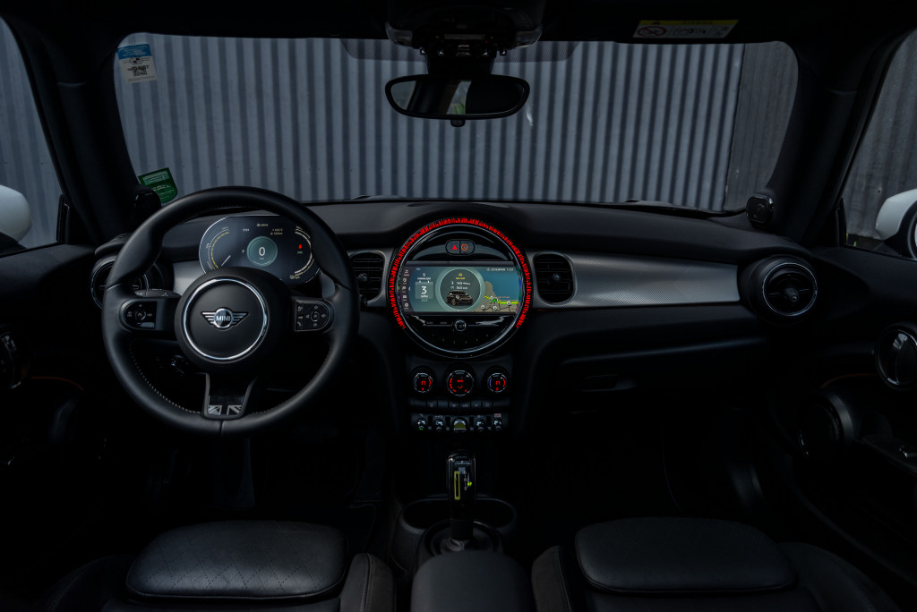 Imagem do veículo MINI COOPER SE SPORT 2P ELÉTRICO