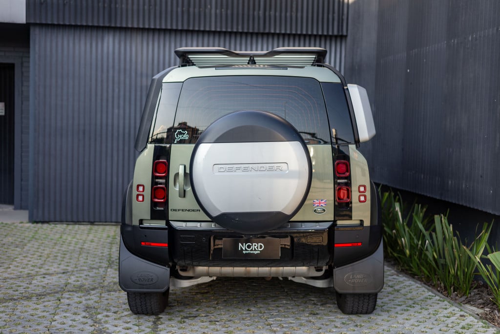 Imagem do veículo LAND ROVER DEFENDER 2.0 P300 GASOLINA 110 HSE AWD AUTOMÁTICO