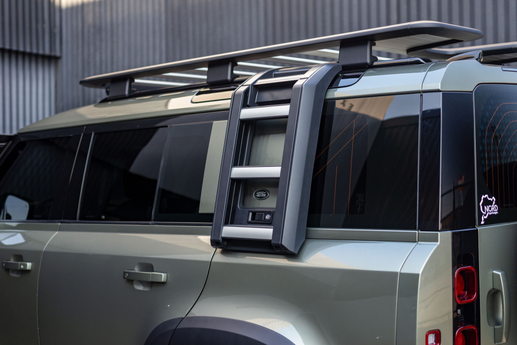 Imagem do veículo LAND ROVER DEFENDER 2.0 P300 GASOLINA 110 HSE AWD AUTOMÁTICO