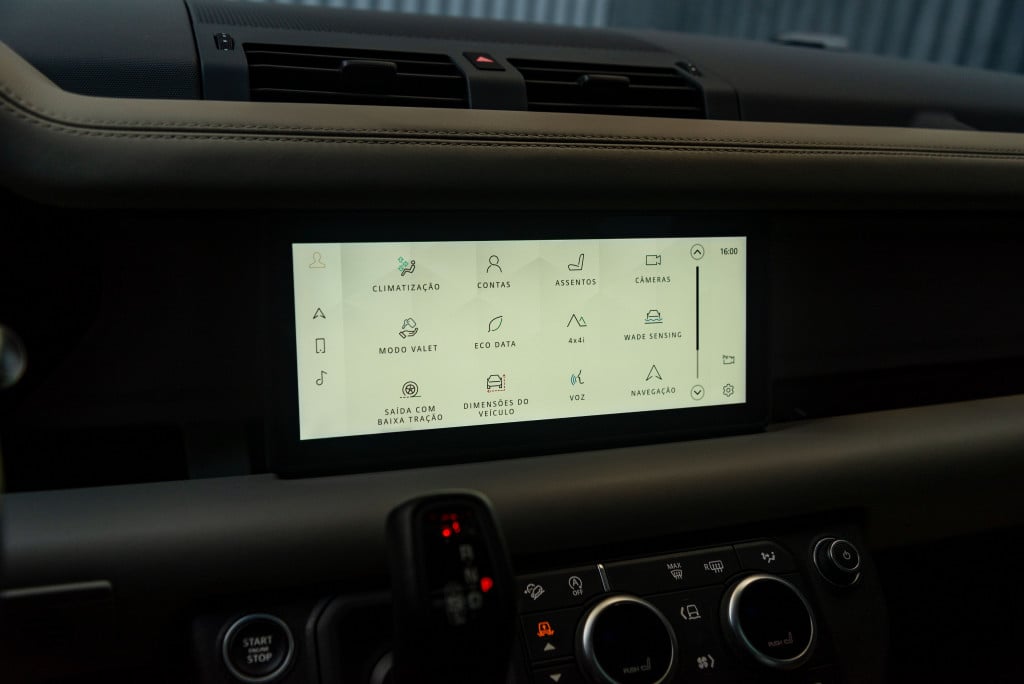 Imagem do veículo LAND ROVER DEFENDER 2.0 P300 GASOLINA 110 HSE AWD AUTOMÁTICO