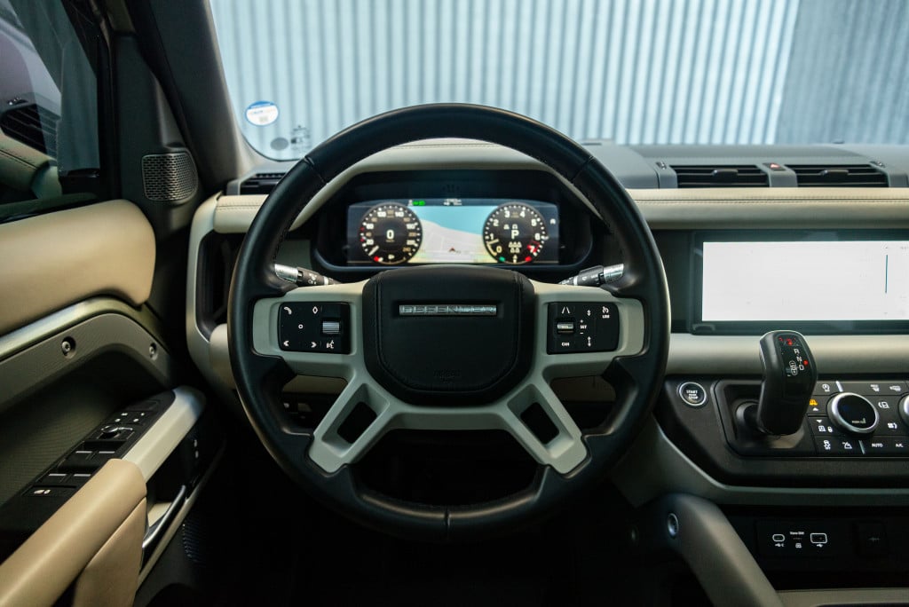 Imagem do veículo LAND ROVER DEFENDER 2.0 P300 GASOLINA 110 HSE AWD AUTOMÁTICO