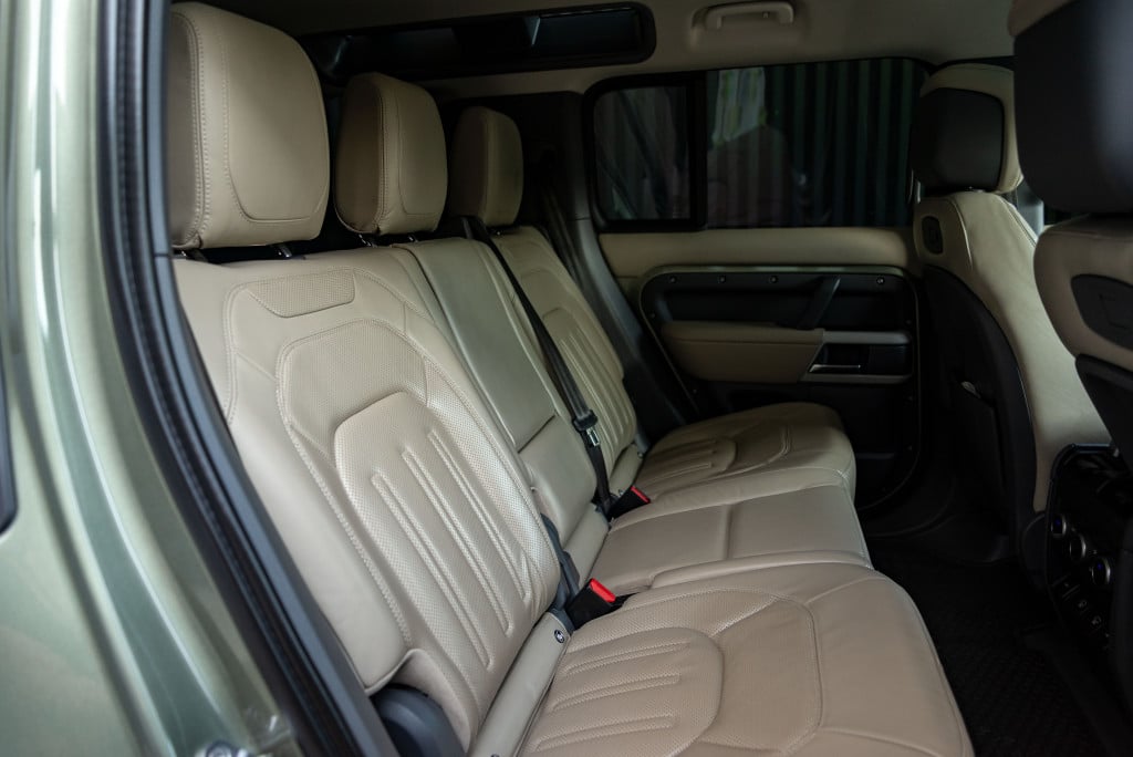 Imagem do veículo LAND ROVER DEFENDER 2.0 P300 GASOLINA 110 HSE AWD AUTOMÁTICO