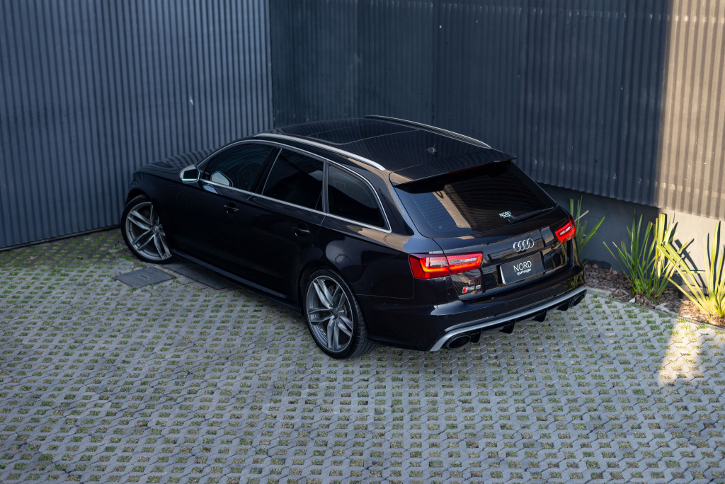 Imagem do veículo AUDI RS6 4.0 AVANT V8 32V BI-TURBO GASOLINA 4P TIPTRONIC