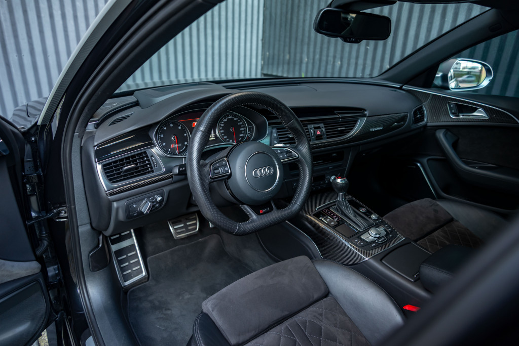 Imagem do veículo AUDI RS6 4.0 AVANT V8 32V BI-TURBO GASOLINA 4P TIPTRONIC