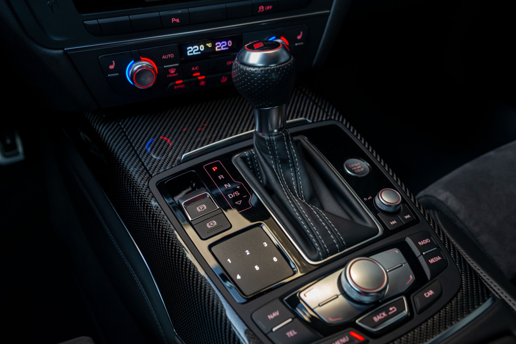 Imagem do veículo AUDI RS6 4.0 AVANT V8 32V BI-TURBO GASOLINA 4P TIPTRONIC