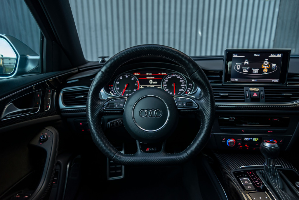 Imagem do veículo AUDI RS6 4.0 AVANT V8 32V BI-TURBO GASOLINA 4P TIPTRONIC