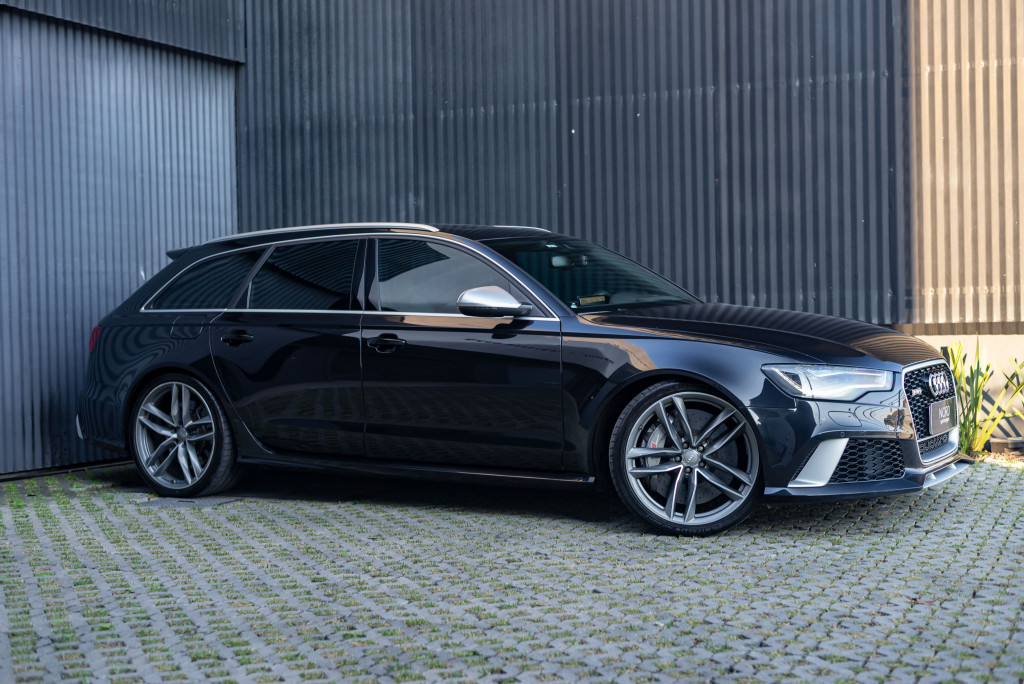Imagem do veículo AUDI RS6 4.0 AVANT V8 32V BI-TURBO GASOLINA 4P TIPTRONIC