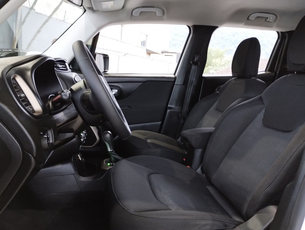 Imagem do veículo RENEGADE 2018 RARIDADE SÓ 70 MIL KM ZERADA !!!