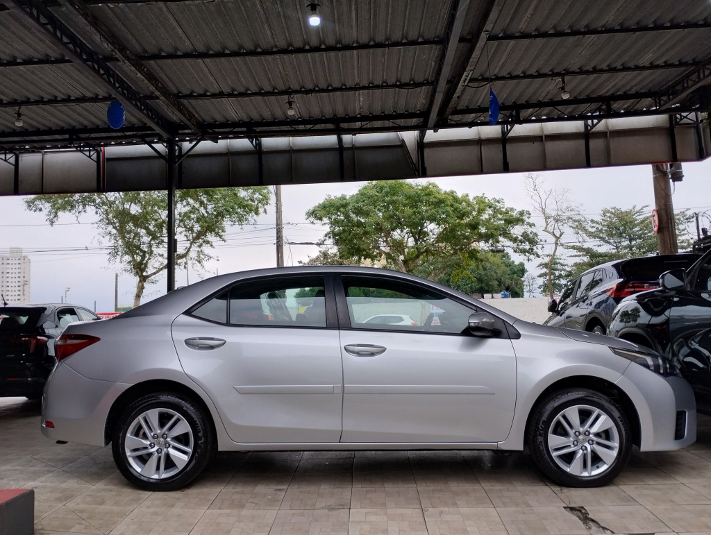Imagem do veículo TOYOTA COROLLA 1.8 GLI 16V FLEX 4P AUTOMÁTICO