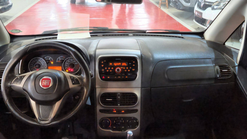 Imagem do veículo Fiat Idea Essence 1.6 16v 4p 2015