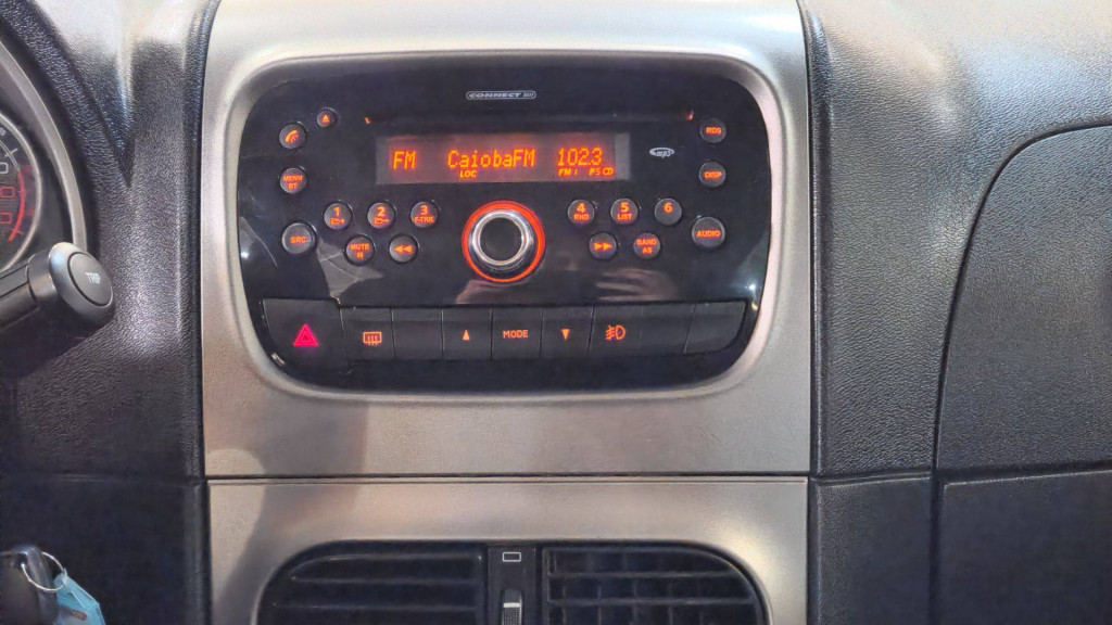Imagem do veículo Fiat Idea Essence 1.6 16v 4p 2015