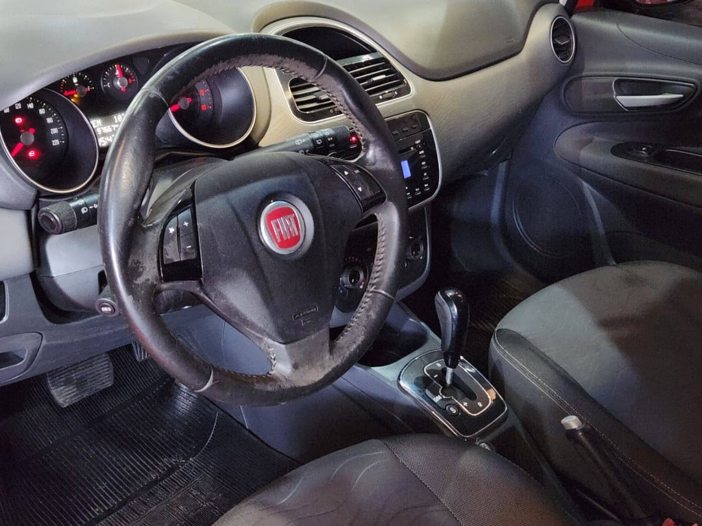 Imagem do veículo Fiat Punto Essence Sp 1.6 Flex 16v 5p 2014