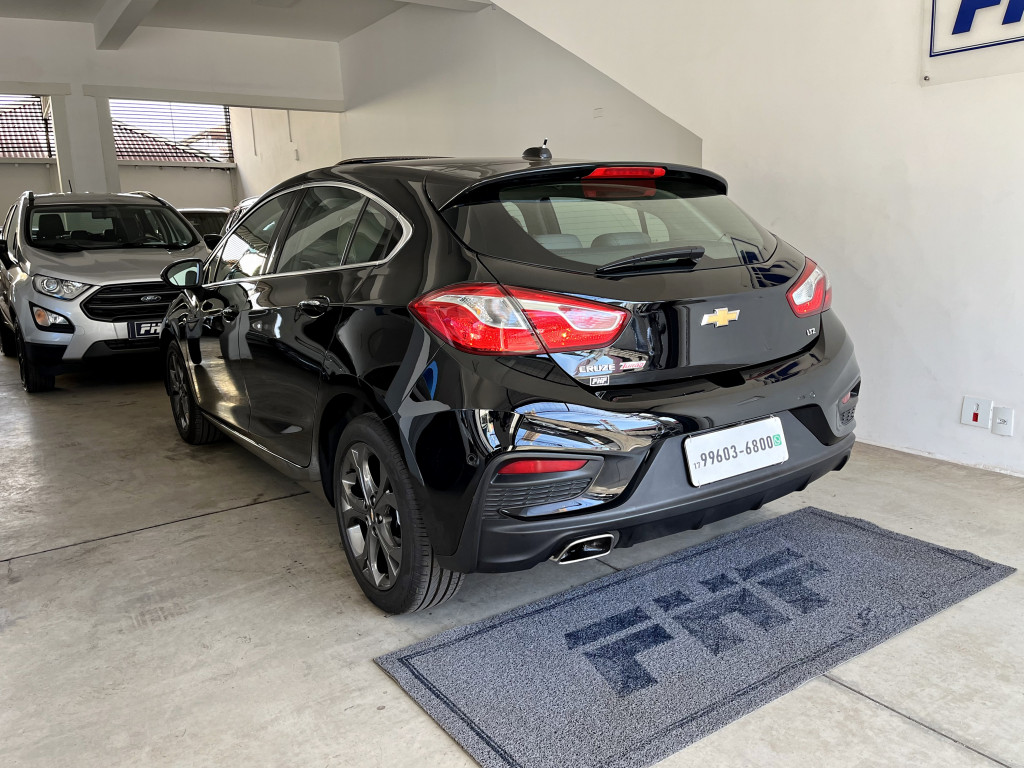 Imagem do veículo CRUZE SPORT6 1.4T LTZ