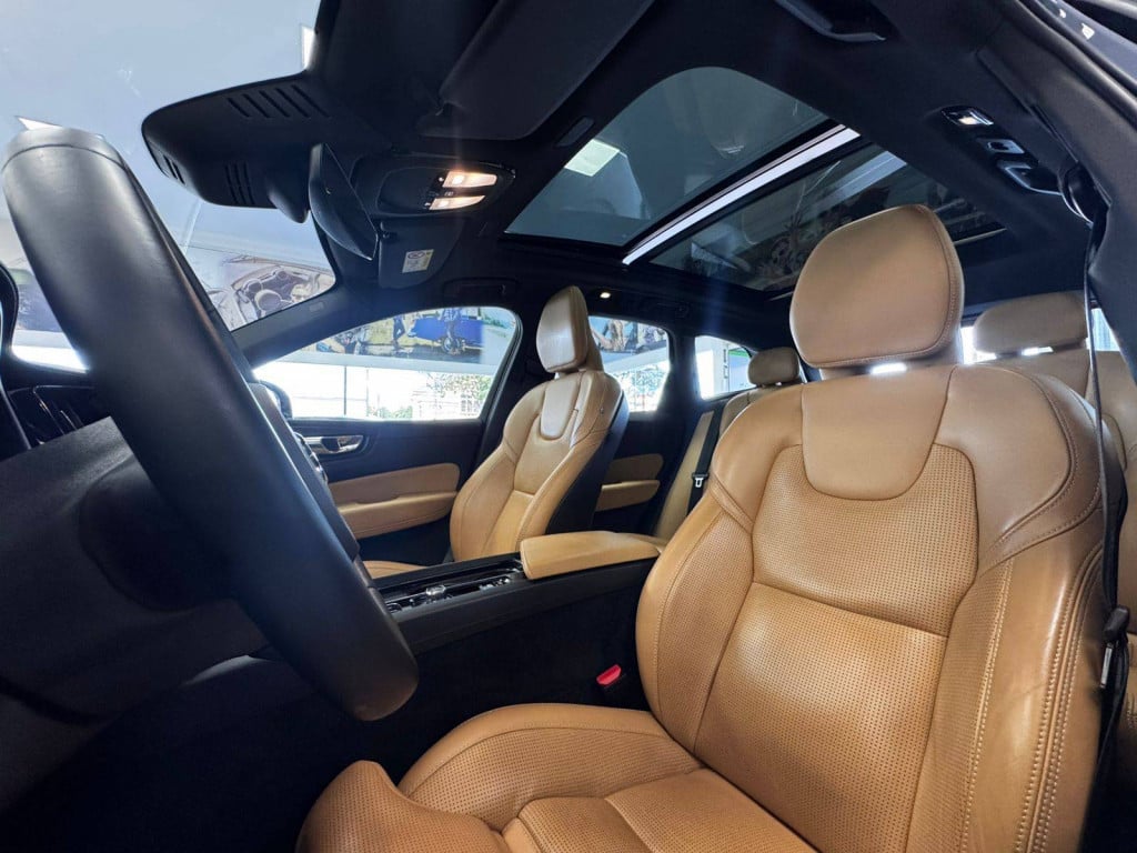 Imagem do veículo VOLVO XC60 2.0 T8 RECHARGE INSCRIPTION EXPRESSION AWD GEARTRONIC 2022