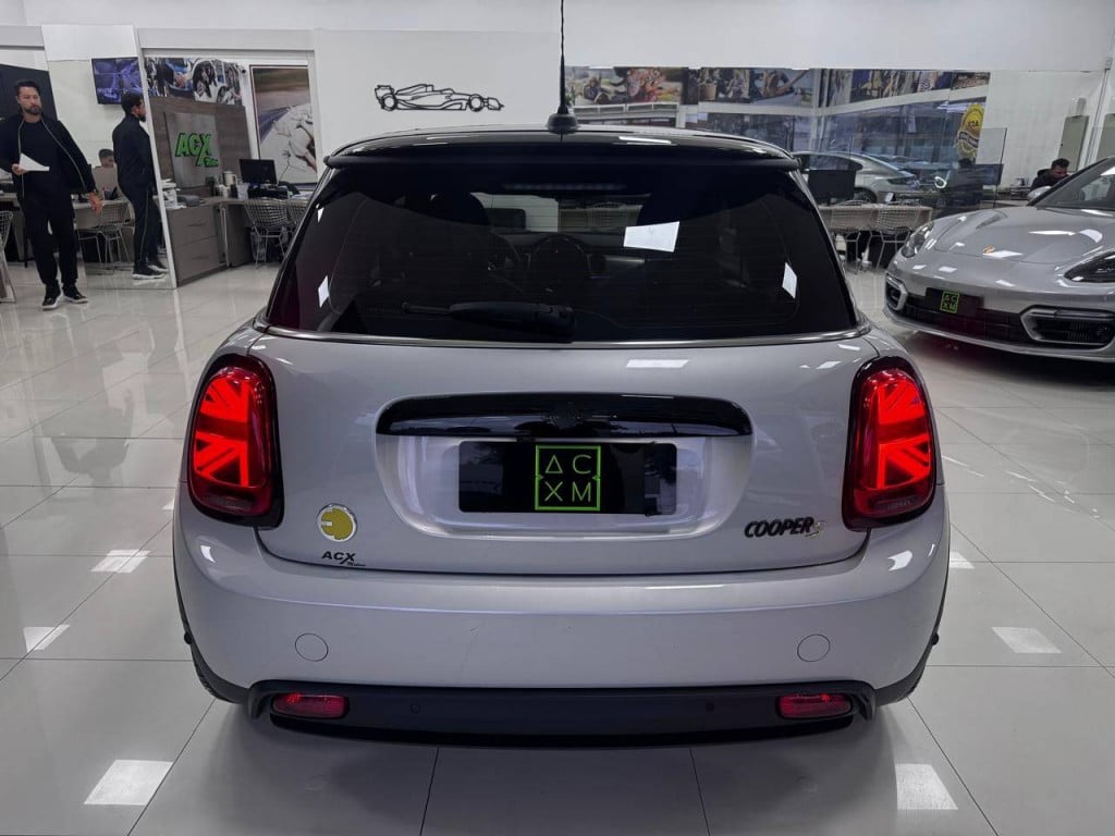 Imagem do veículo MINI COOPER SE Top 3p (Elétrico) 2023