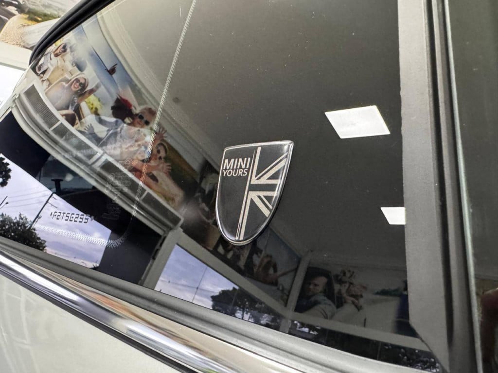 Imagem do veículo MINI COOPER SE Top 3p (Elétrico) 2023