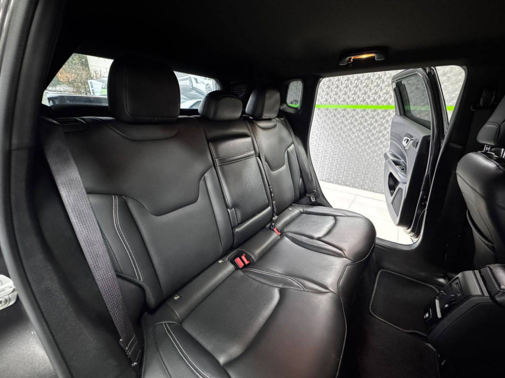 Imagem do veículo JEEP COMPASS LONG. T270 1.3 TB 4X2 FLEX AUT. 2022