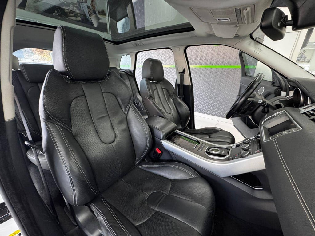 Imagem do veículo LAND ROVER RANGE ROVER EVOQUE DYNAMIC 2015