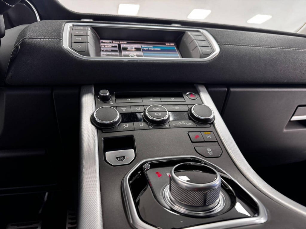 Imagem do veículo LAND ROVER RANGE ROVER EVOQUE DYNAMIC 2015