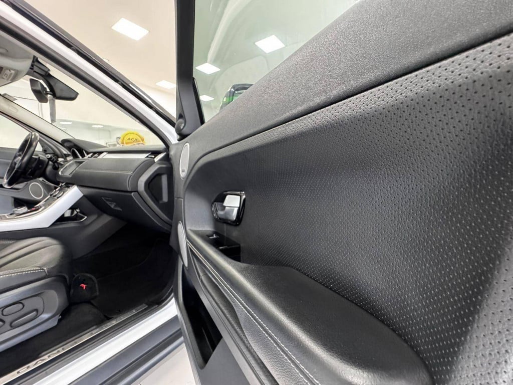Imagem do veículo LAND ROVER RANGE ROVER EVOQUE DYNAMIC 2015
