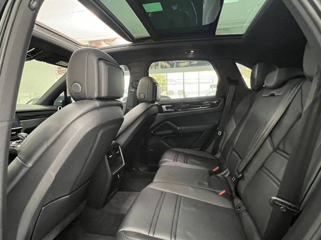 Imagem do veículo PORSCHE CAYENNE COUPE E-HYBRID 3.0 V6 462CV 2020