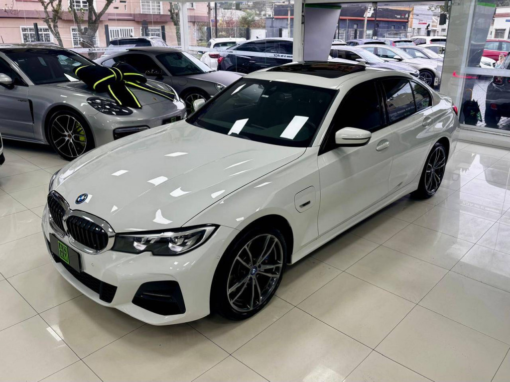 Imagem do veículo BMW 330E 2.0 16V TURBO HIBRIDO M SPORT AUT 2022