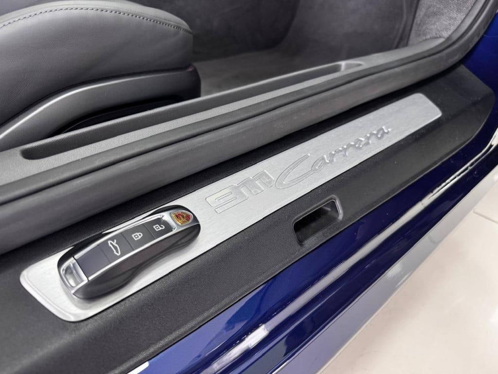 Imagem do veículo PORSCHE 911 CARRERA 2024