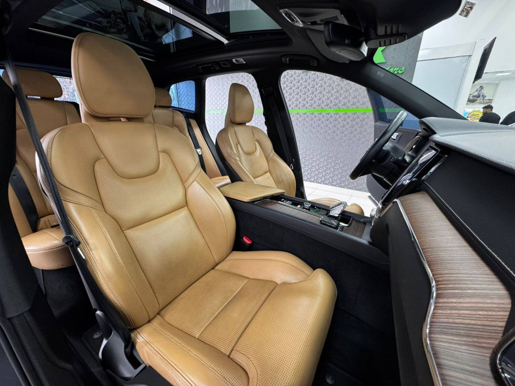 Imagem do veículo VOLVO XC60 2.0 T8 RECHARGE INSCRIPTION EXPRESSION AWD GEARTRONIC 2021