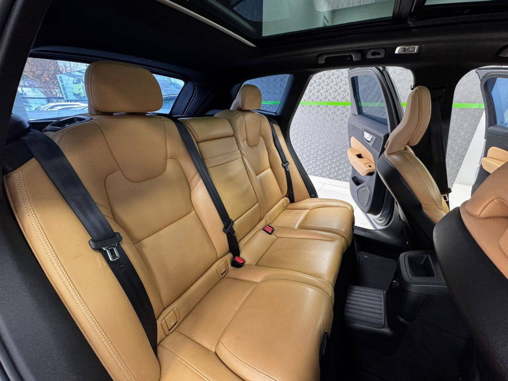 Imagem do veículo VOLVO XC60 2.0 T8 RECHARGE INSCRIPTION EXPRESSION AWD GEARTRONIC 2021