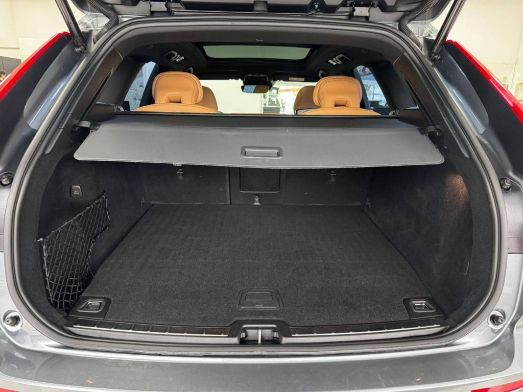 Imagem do veículo VOLVO XC60 2.0 T8 RECHARGE INSCRIPTION EXPRESSION AWD GEARTRONIC 2021