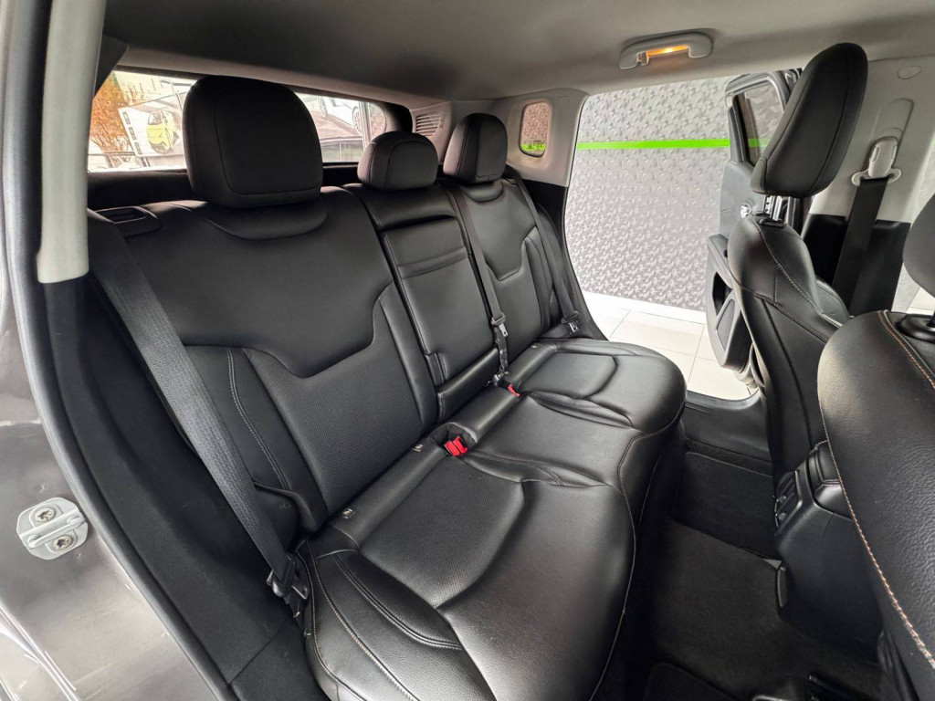 Imagem do veículo JEEP COMPASS LONGITUDE 2018