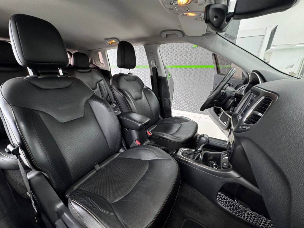 Imagem do veículo JEEP COMPASS LONGITUDE 2018