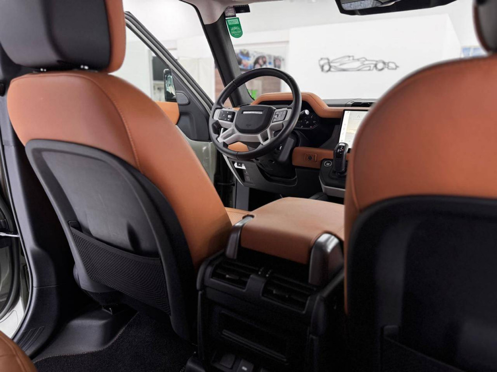 Imagem do veículo LAND ROVER DEFENDER 110 2.0 TURBO HSE SI4 AUT. 2023