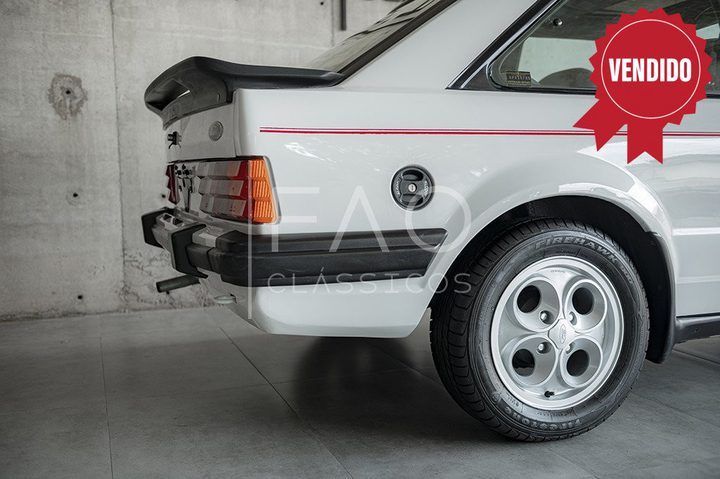 Imagem do veículo Escort XR3  Ar condicionado e teto solar