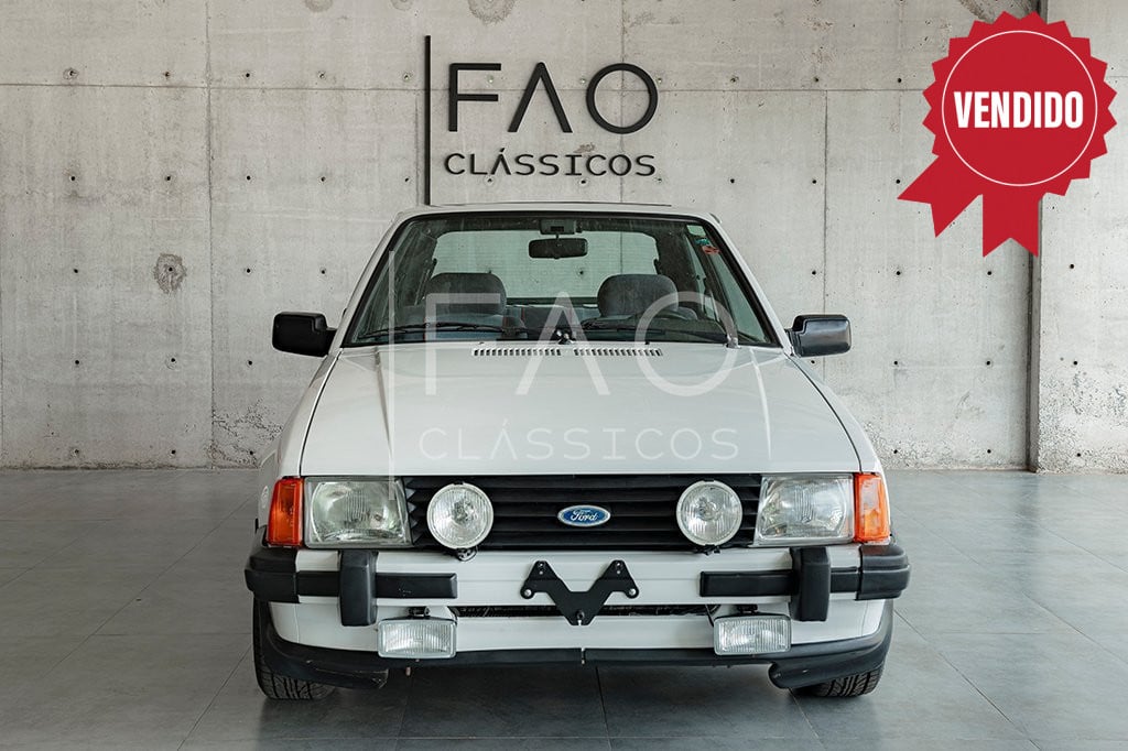 Imagem do veículo Escort XR3  Ar condicionado e teto solar