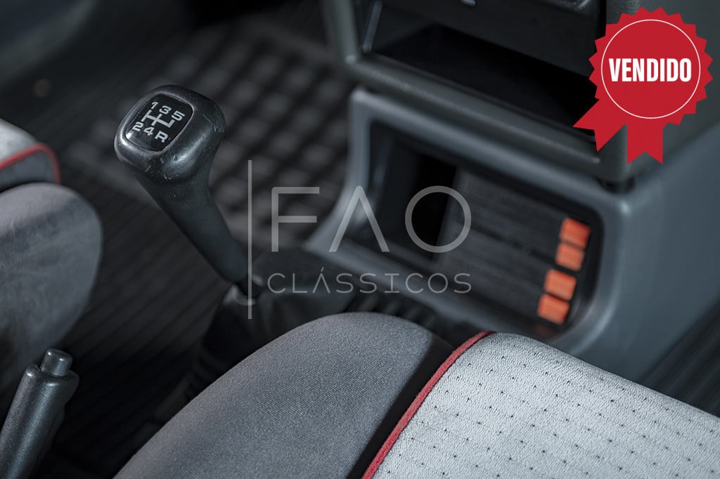 Imagem do veículo Escort XR3  Ar condicionado e teto solar