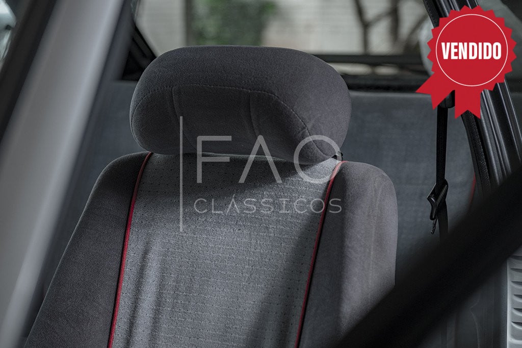 Imagem do veículo Escort XR3  Ar condicionado e teto solar
