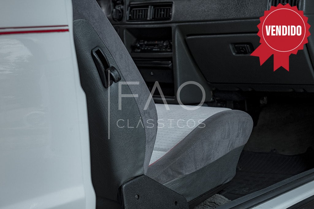 Imagem do veículo Escort XR3  Ar condicionado e teto solar