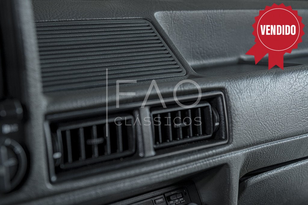 Imagem do veículo Escort XR3  Ar condicionado e teto solar