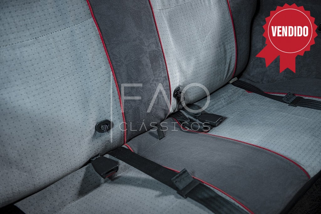 Imagem do veículo Escort XR3  Ar condicionado e teto solar