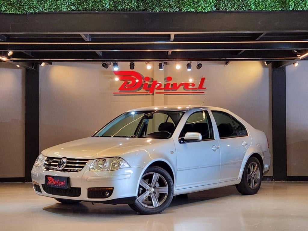 VOLKSWAGEN BORA 2.0 2009